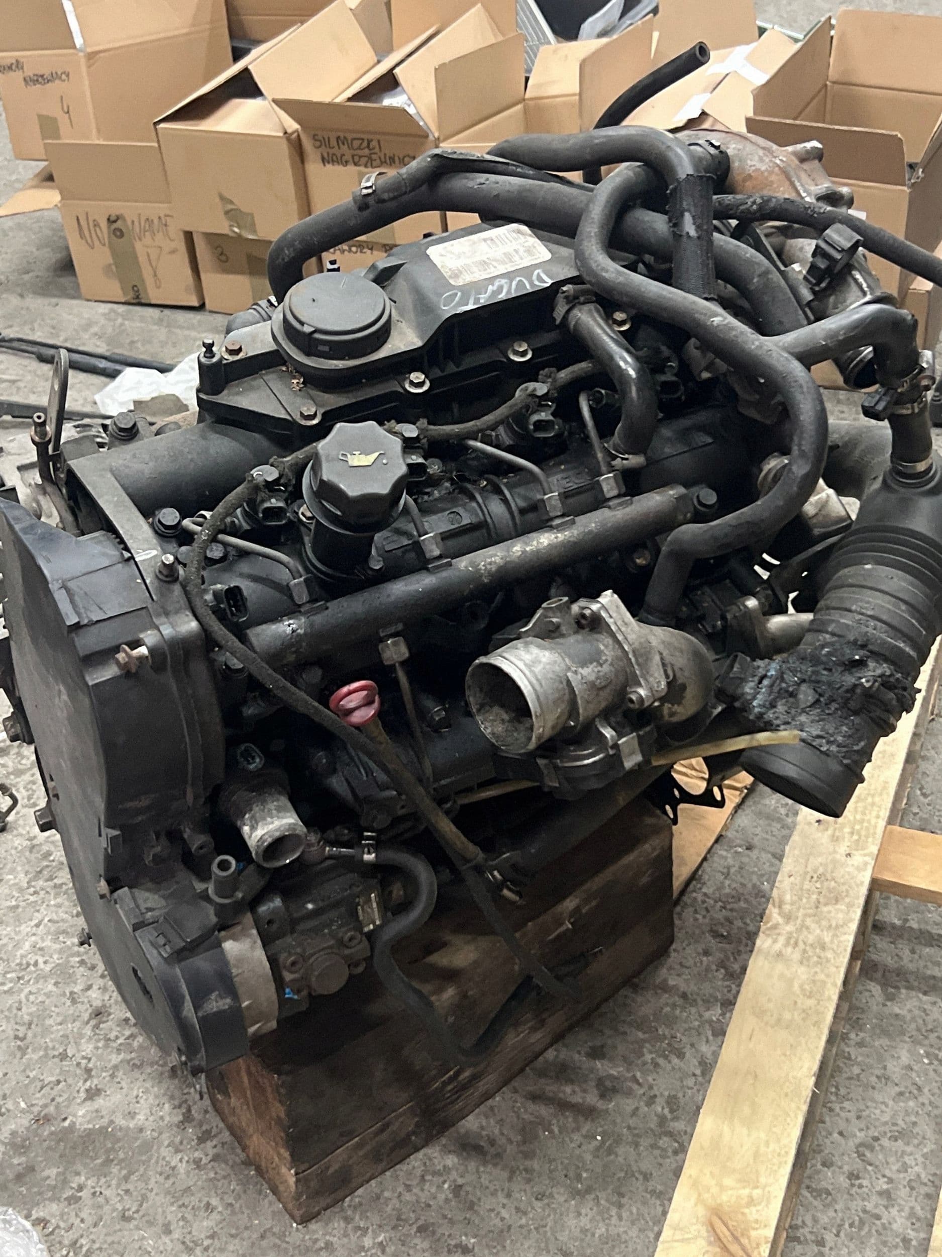 Moteur F1AE0481D — vue 2