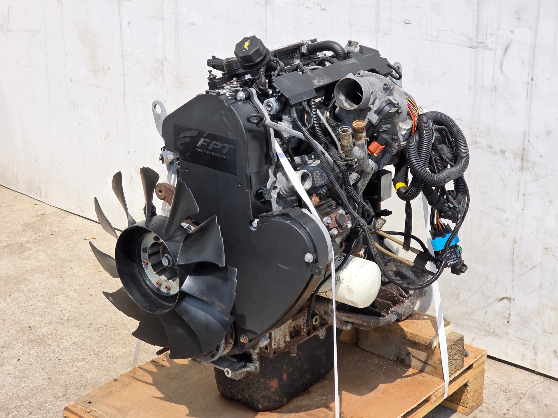 Moteur F1AE0481G - Image 1