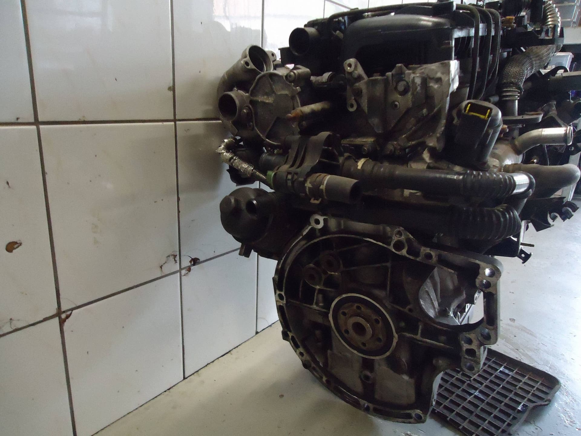 Moteur 9HV (DV6TED4BU) — vue 3