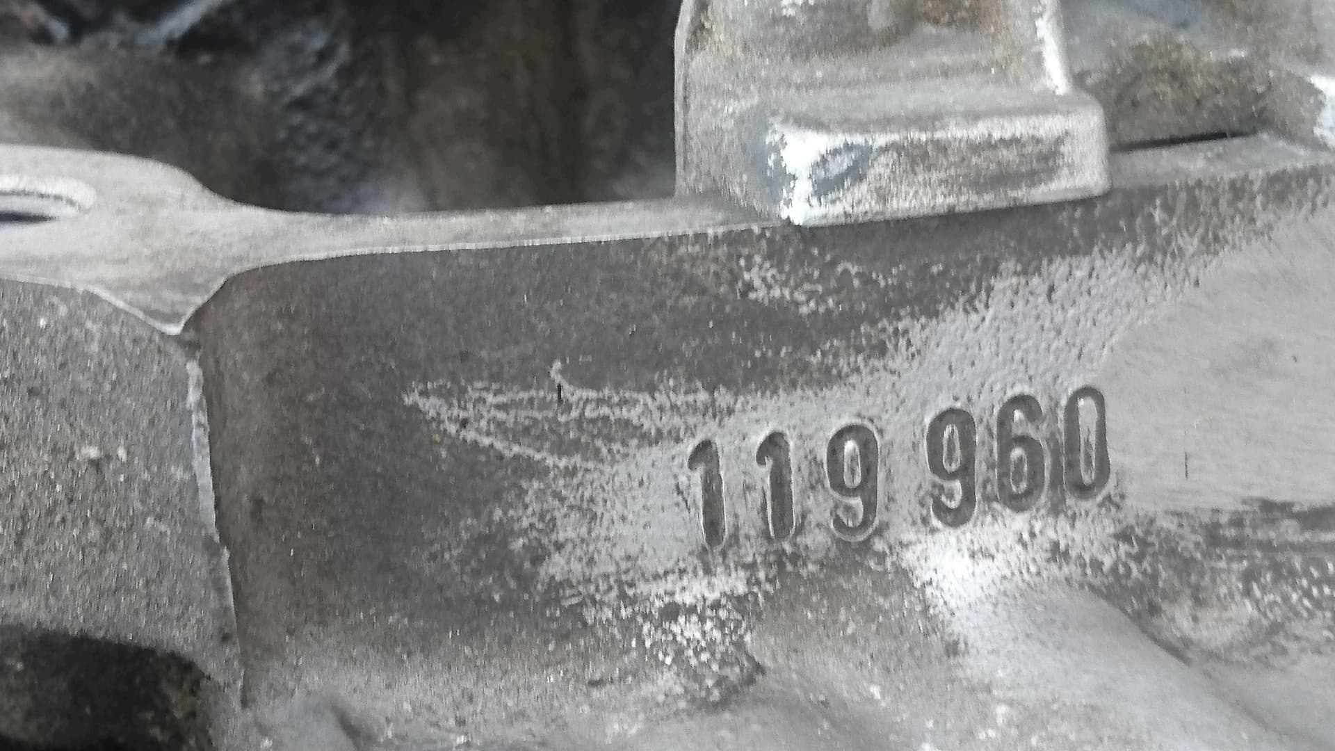 Moteur M 112.943 — vue 4