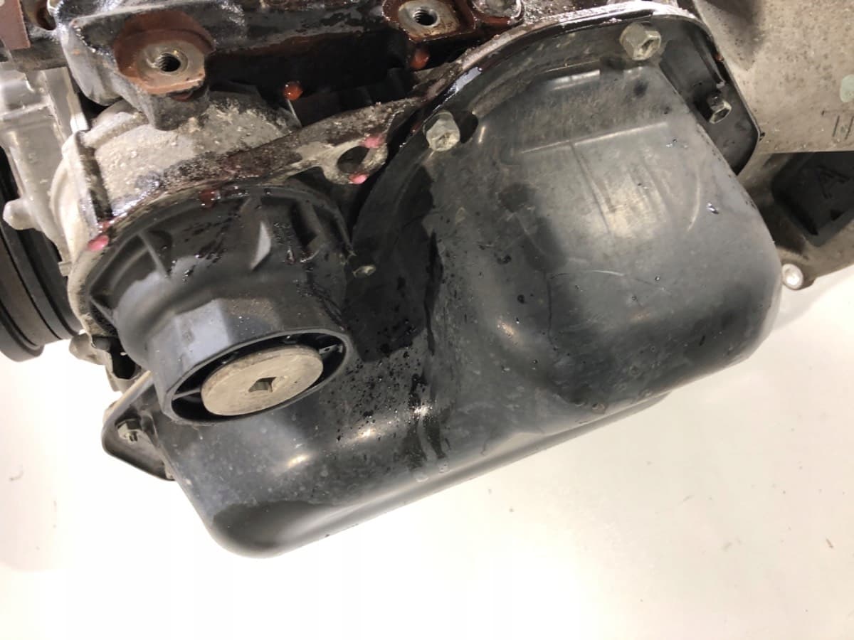Moteur 2AR-FXE — vue 4