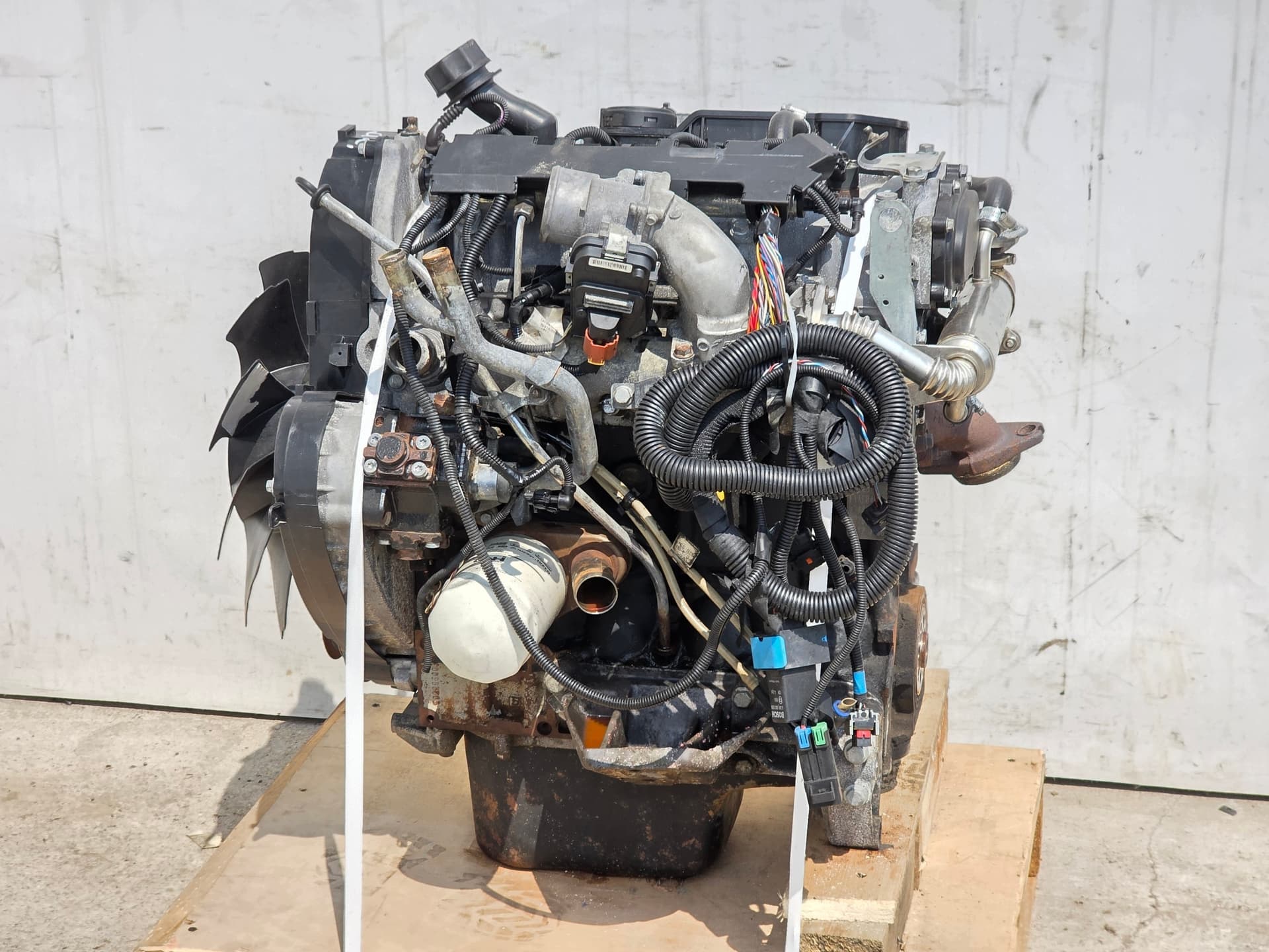 Moteur F1AE0481G — vue 7