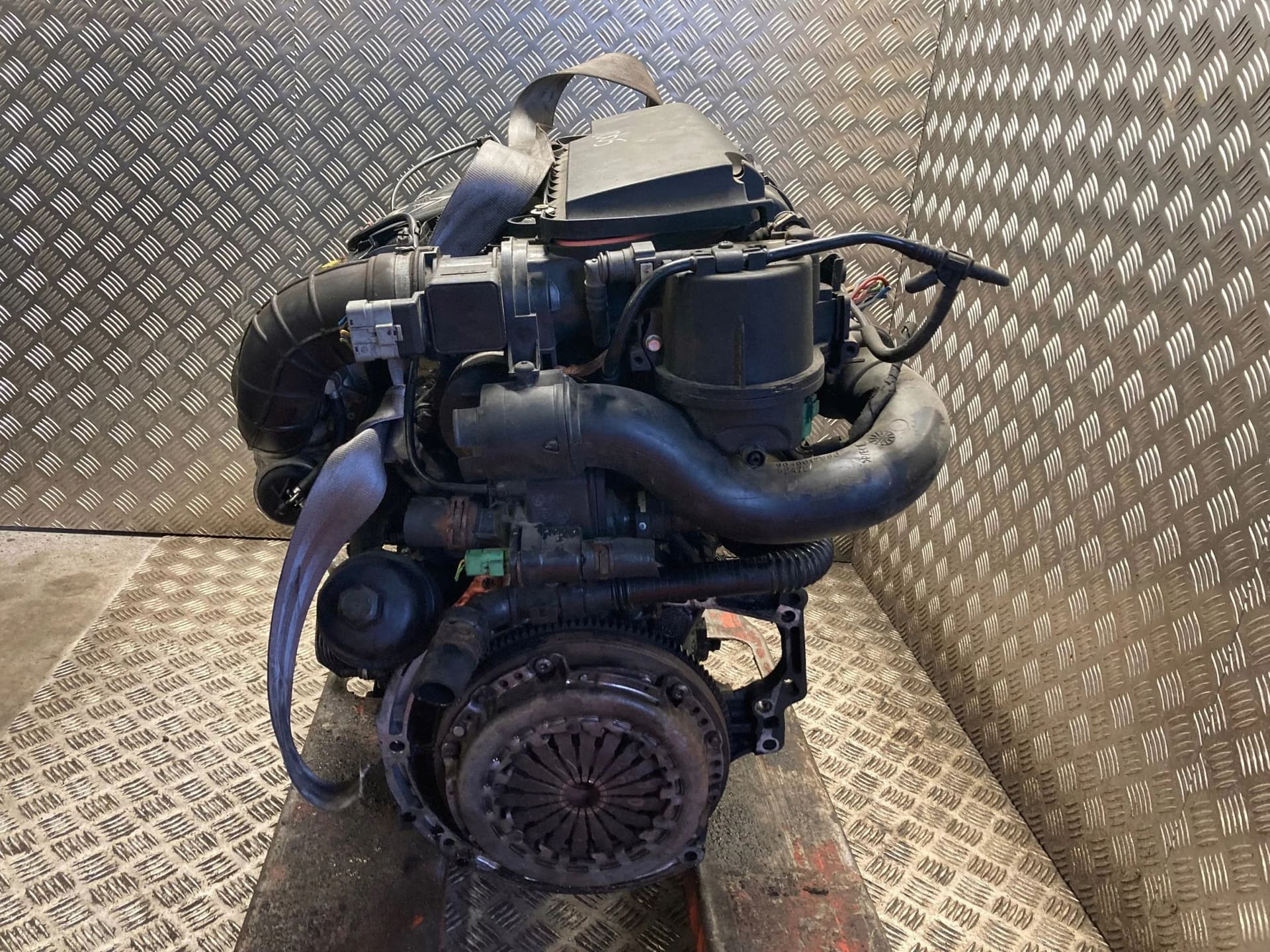 Moteur 8HZ (DV4TD) — vue 10