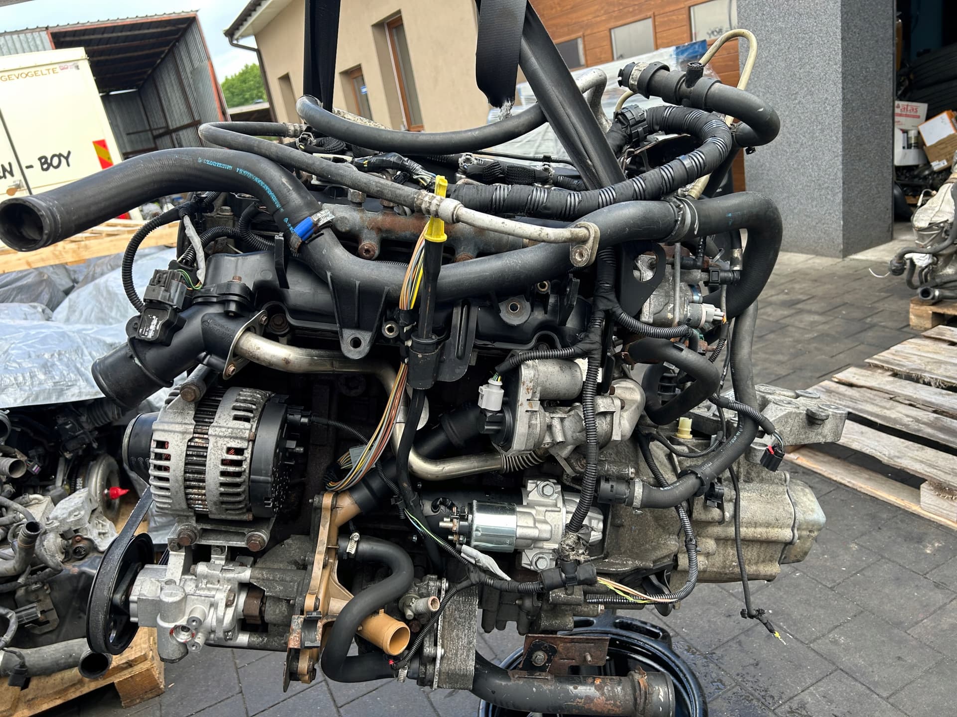 Moteur 4HV (P22DTE) — vue 2