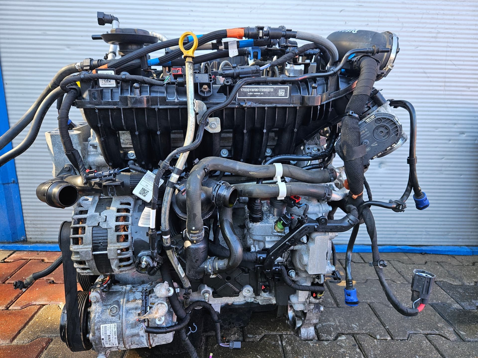 Moteur 204DTD(AJ20D4) — vue 2