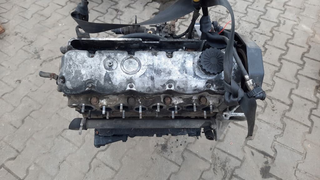 Moteur 8140.27.2510 pour Renault Master