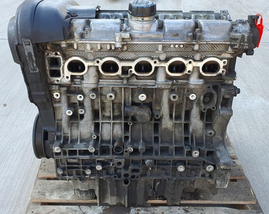 Moteur B 5244 S2 - Image 1