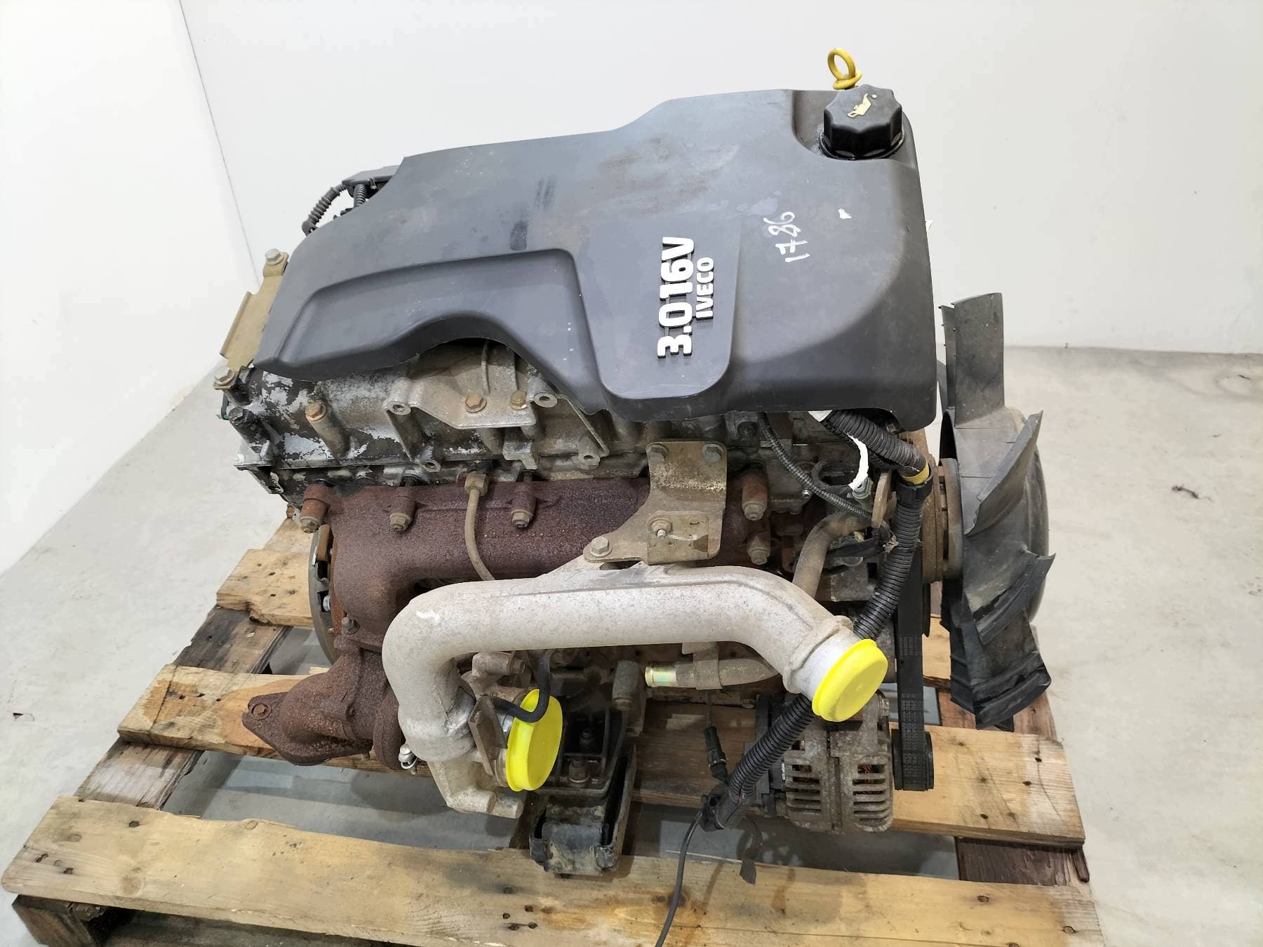 Moteur F1CE0481A - Image 1