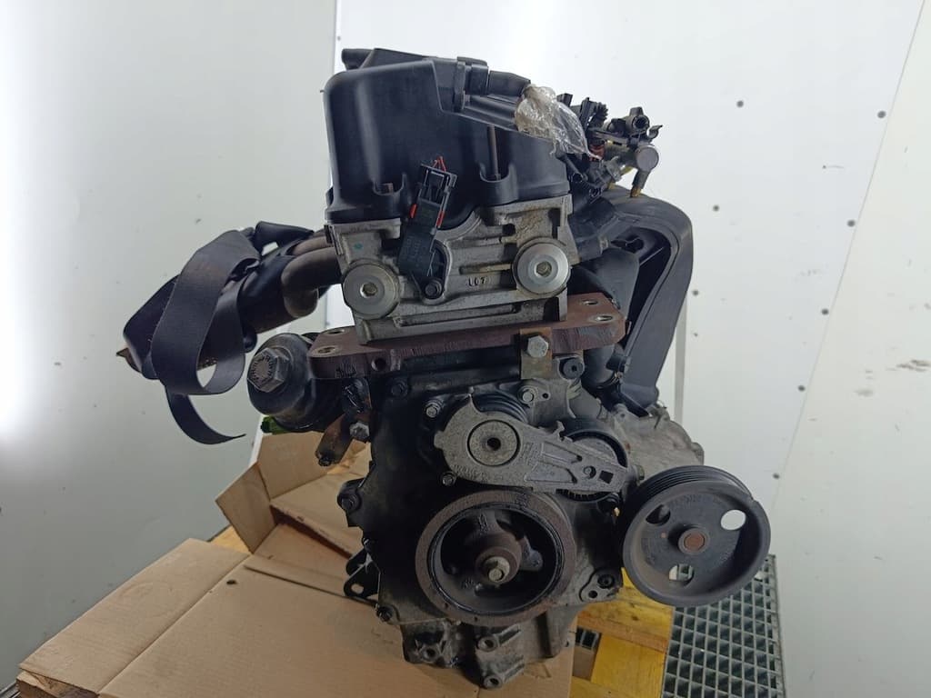 Moteur W10 B16 A — vue 2
