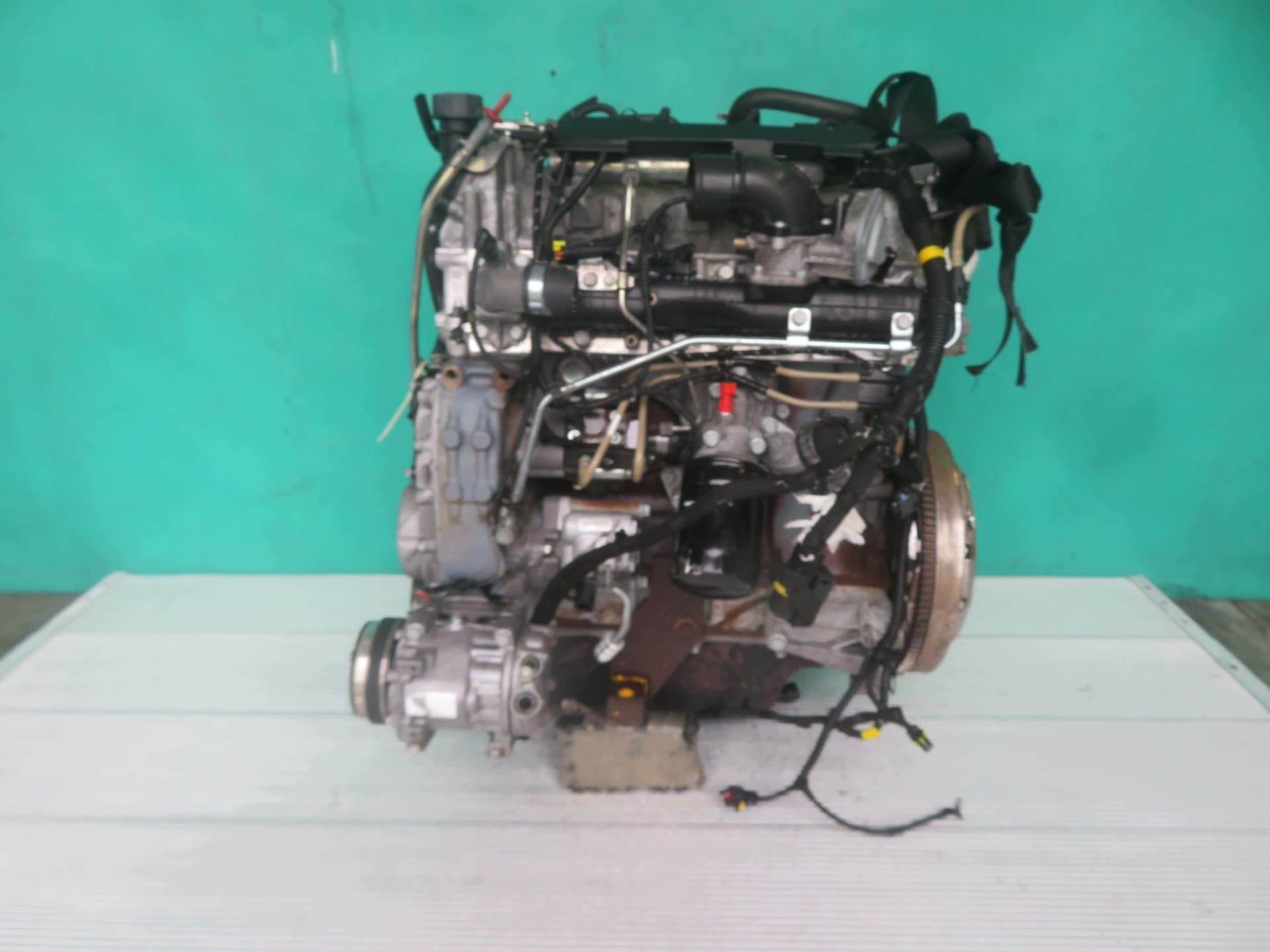 Moteur F1CE0481D — vue 2