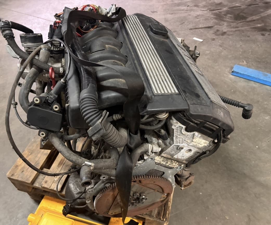 Moteur M52 B25 (256S4) — vue 2
